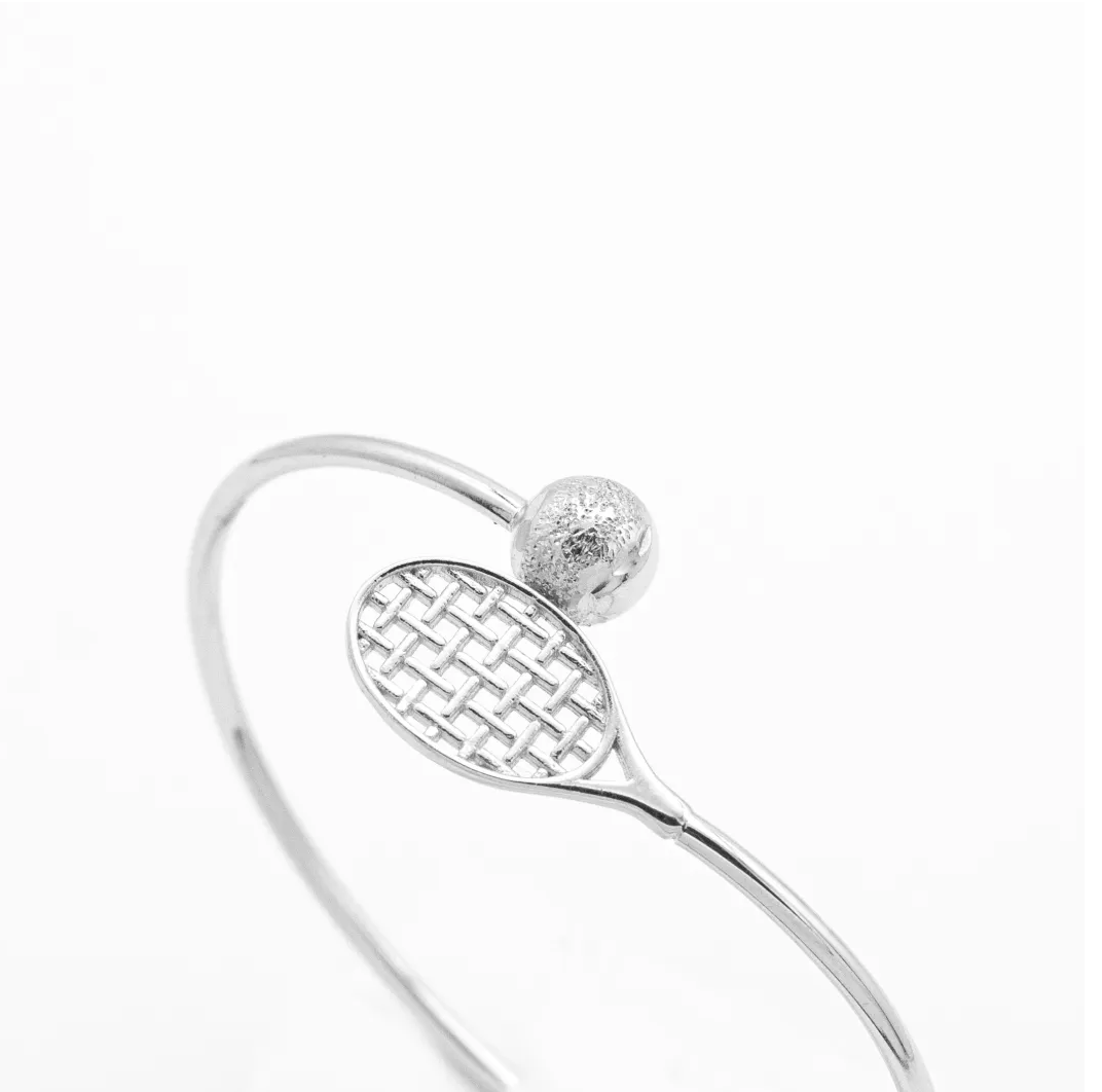 Wire Flex tennis bracelet with silver racquet and textured ball detail